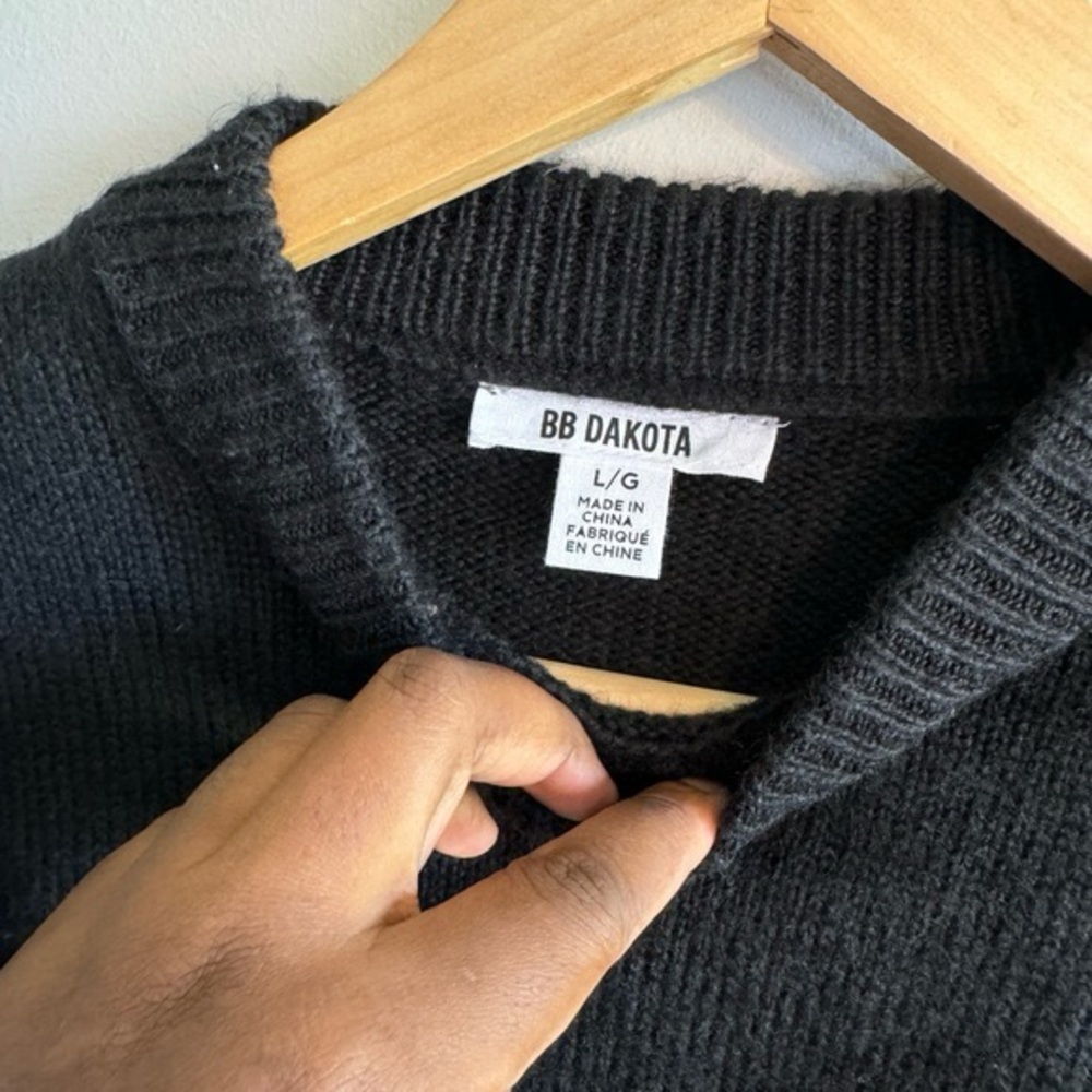 NWT BB Dakota  mock neck puff sleeve large polyester sweater - Picture 2 of 6